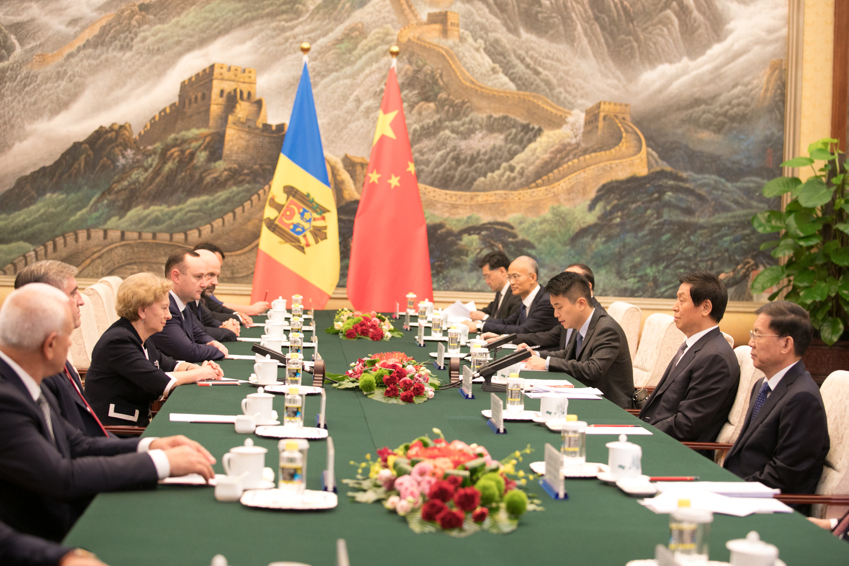 Отношения кишинев. Молдавия и КНР. Молдова и Китай. Молдова и Китай отношения. Взаимоотношения Молдовы и Китая.